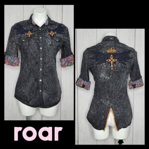 Roar Embellished Embroidered Studded Button Down Shirt, size Large